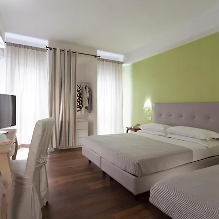 Hotel Corona