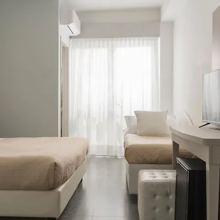 Hotell Hotel Corona 3*