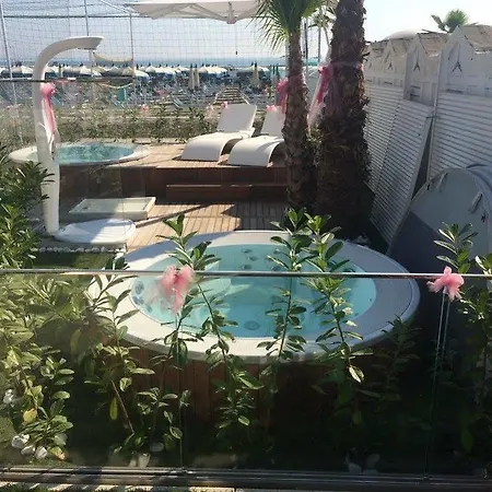 Hotell Hotel Corona