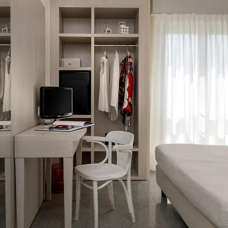 Hotel Corona リッチョーネ