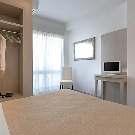 Hotel Corona