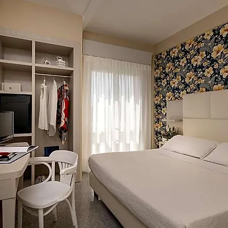 Hotel Corona 3* Riccione