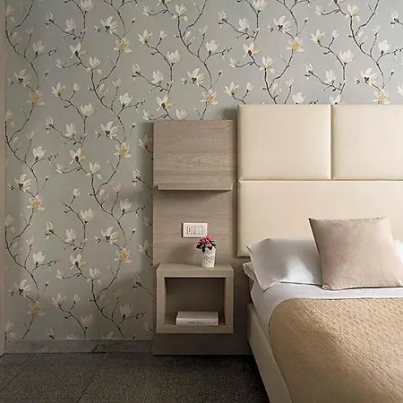 Hotel Corona Hotel 3*