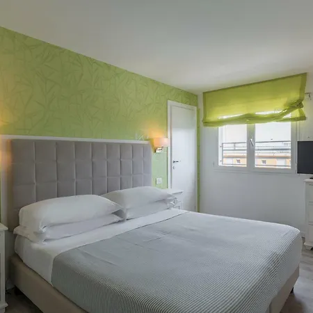 Hotel Corona 3* リッチョーネ