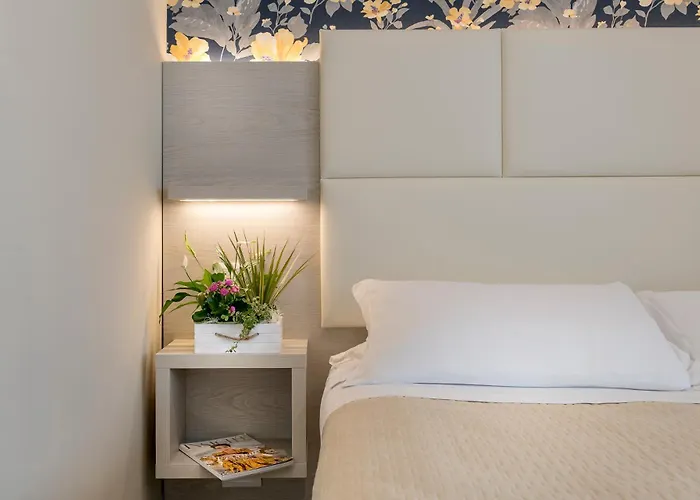 Hotel Corona فندق