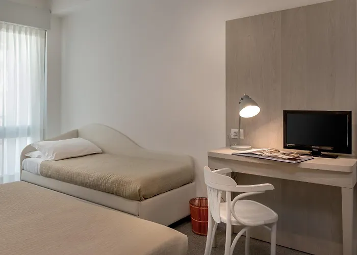 Hotel Corona 3*