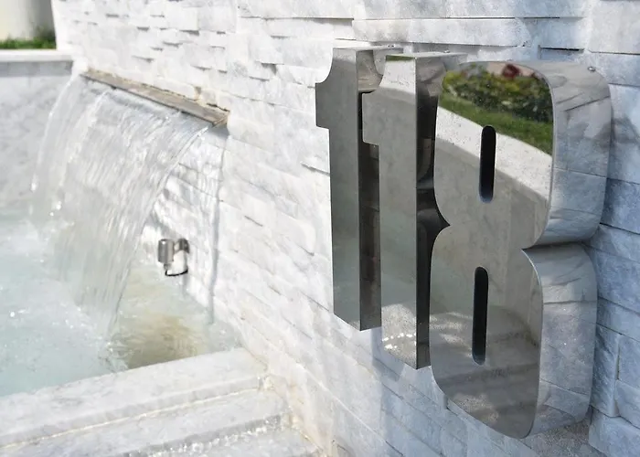 فندق Hotel Corona