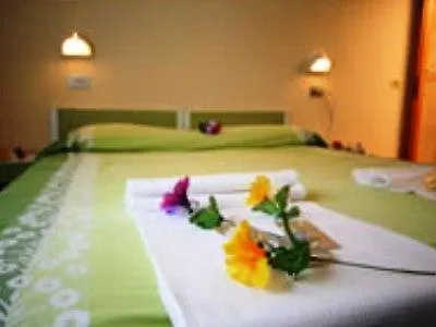 Hotel Corona ريتشيوني