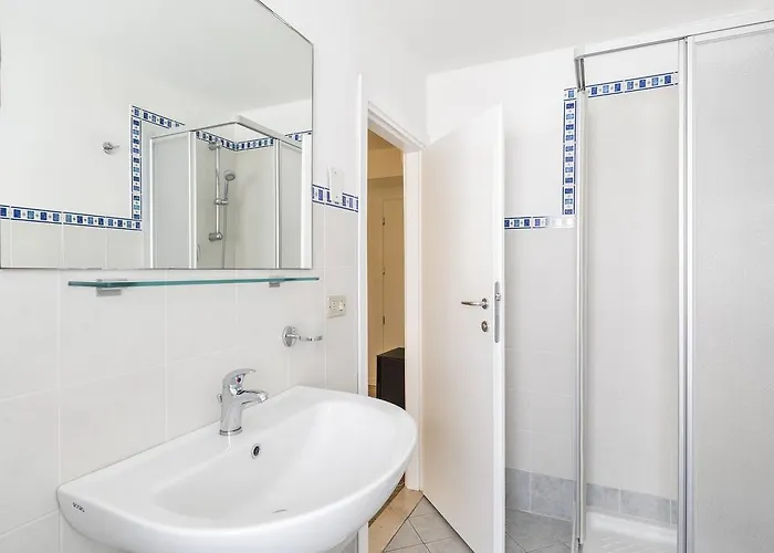 Hotel Corona 3* ريتشيوني