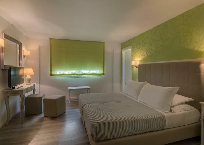 Hotel Corona 3*